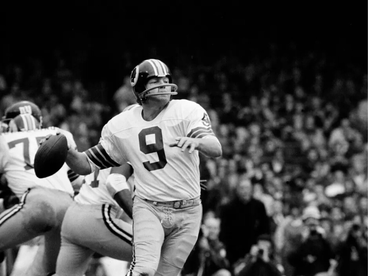 Sonny Jurgensen, Former Washington Quarterback And Hall Of Famer, Dead At 91 Jurgensen's four-plus decades of association with the franchise in Washington made him a one-name celebrity in the nation's capital.