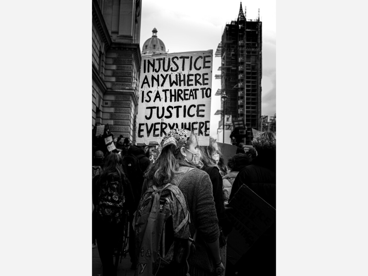 Public Agenda: What Is Toxic Government To  The People? Power, Independence, And The Cost Of Erosion by Dr Shellie M Bowman Sr 