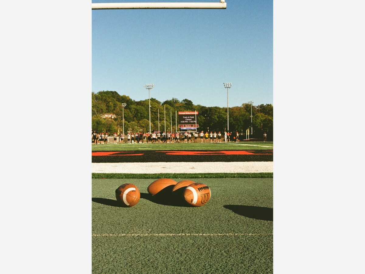 Hello HS Sportfans: We need Sportswriters and Photographers! 